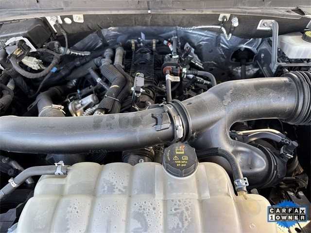 Lincoln Navigator Vehicle Full-screen Gallery Image 35