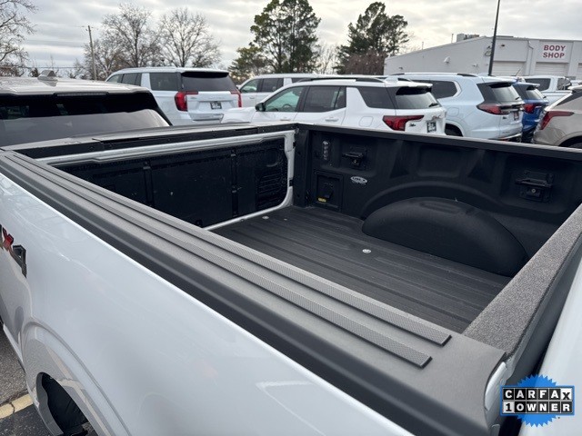 Ford F-150 Vehicle Full-screen Gallery Image 11