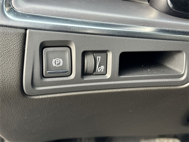 Cadillac XT5 Vehicle Full-screen Gallery Image 34