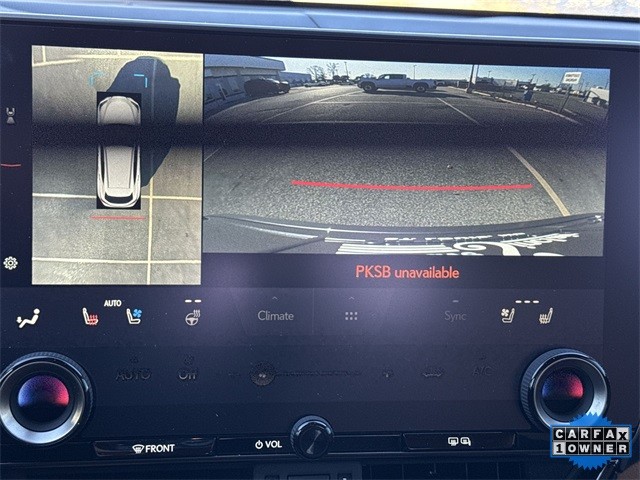 Lexus NX Vehicle Full-screen Gallery Image 18