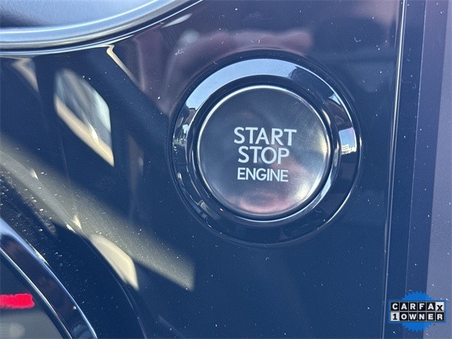 Lexus NX Vehicle Full-screen Gallery Image 20