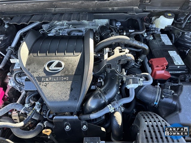 Lexus NX Vehicle Full-screen Gallery Image 34