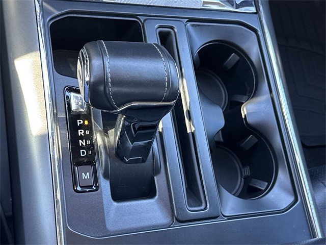 Ford F-150 Vehicle Full-screen Gallery Image 20