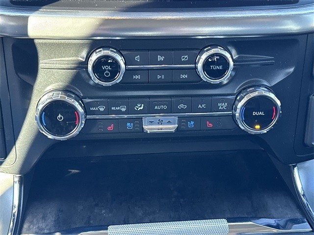 Ford F-150 Vehicle Full-screen Gallery Image 22