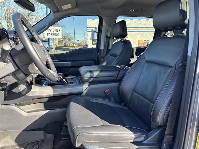 Ford F-150 Vehicle Full-screen Gallery Image 23