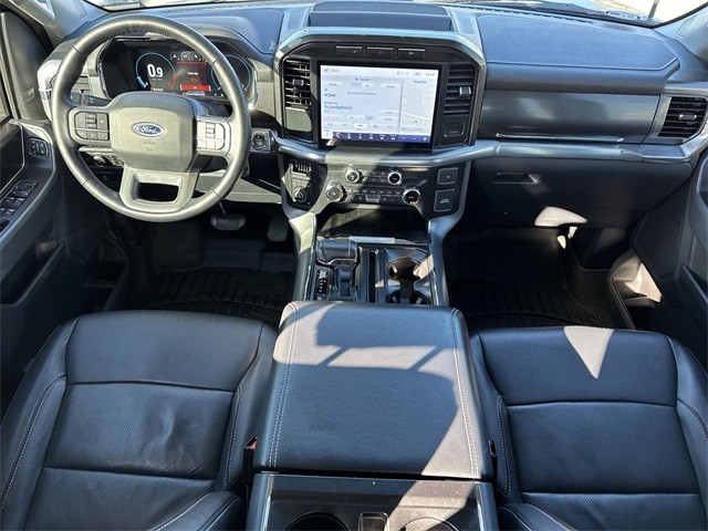 Ford F-150 Vehicle Full-screen Gallery Image 24