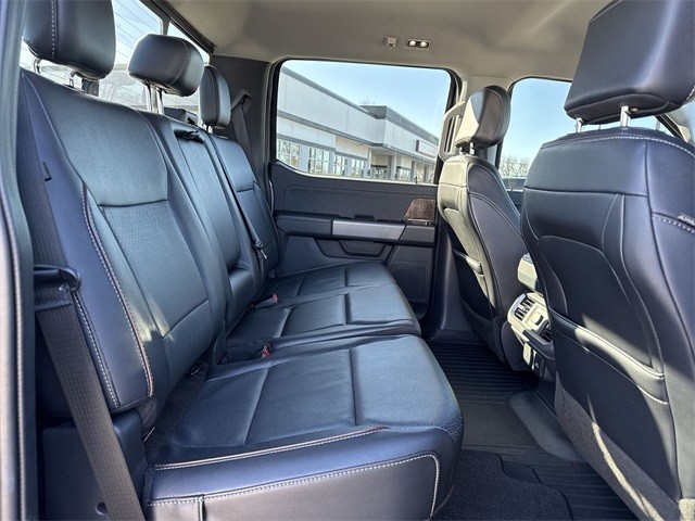 Ford F-150 Vehicle Full-screen Gallery Image 30