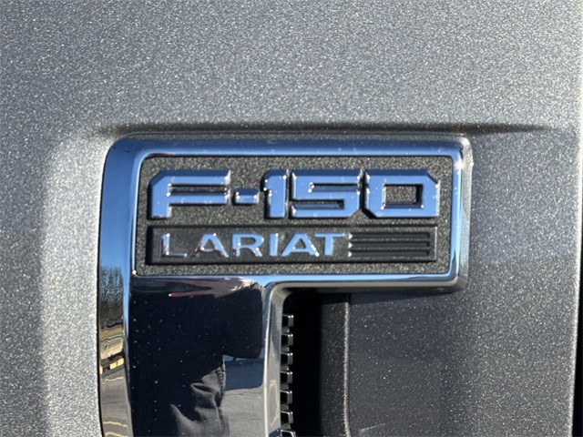 Ford F-150 Vehicle Full-screen Gallery Image 35