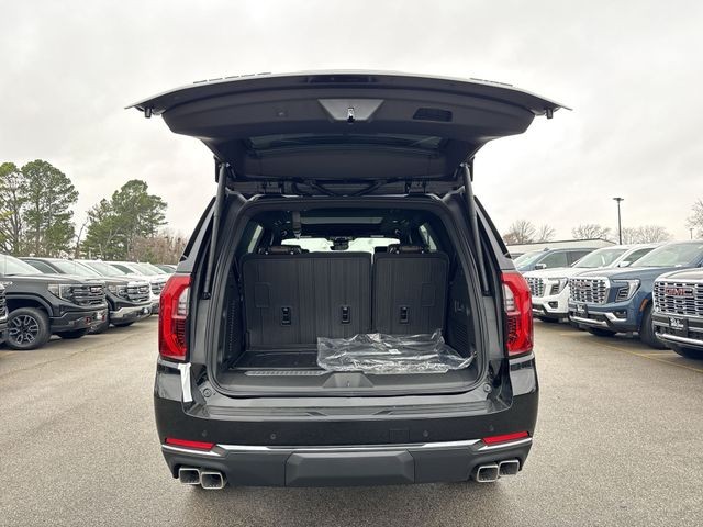 GMC Yukon Vehicle Full-screen Gallery Image 25