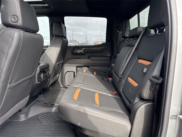 GMC Sierra 1500 Vehicle Full-screen Gallery Image 23