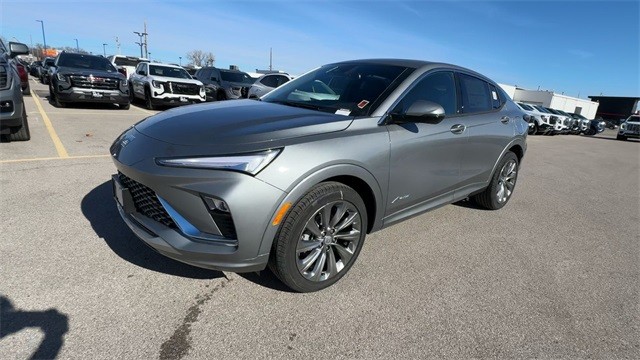 Buick Envista Vehicle Full-screen Gallery Image 04