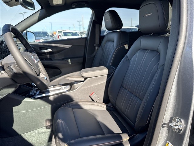 Buick Envista Vehicle Full-screen Gallery Image 11