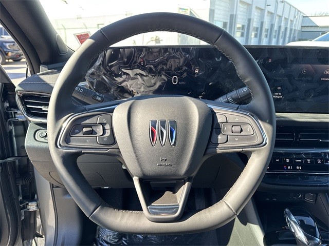 Buick Envista Vehicle Full-screen Gallery Image 14