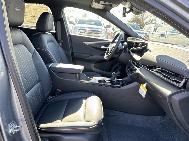 Buick Envista Vehicle Full-screen Gallery Image 24