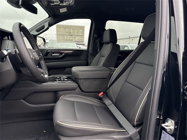 GMC Yukon XL Vehicle Full-screen Gallery Image 11