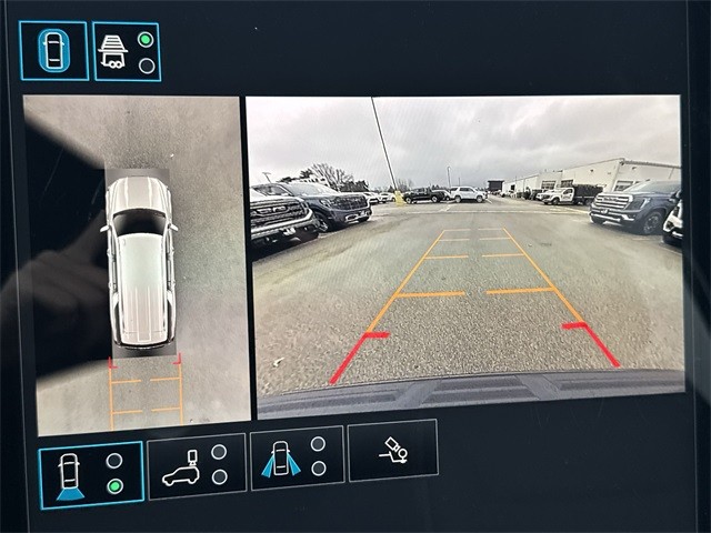 GMC Yukon XL Vehicle Full-screen Gallery Image 17