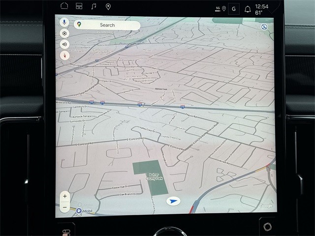 GMC Yukon XL Vehicle Full-screen Gallery Image 18