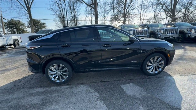 Buick Envista Vehicle Full-screen Gallery Image 09