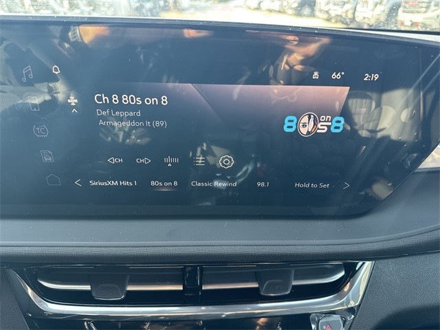 Buick Envista Vehicle Full-screen Gallery Image 16