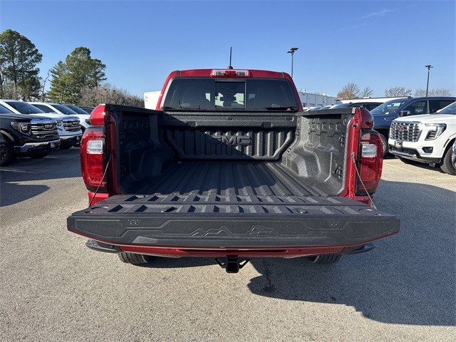 GMC Canyon Vehicle Full-screen Gallery Image 23