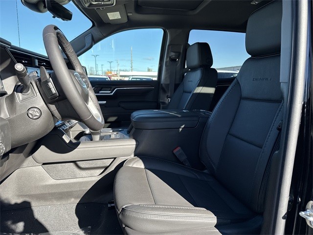 GMC Sierra 1500 Vehicle Full-screen Gallery Image 11