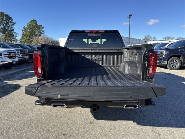 GMC Sierra 1500 Vehicle Full-screen Gallery Image 24