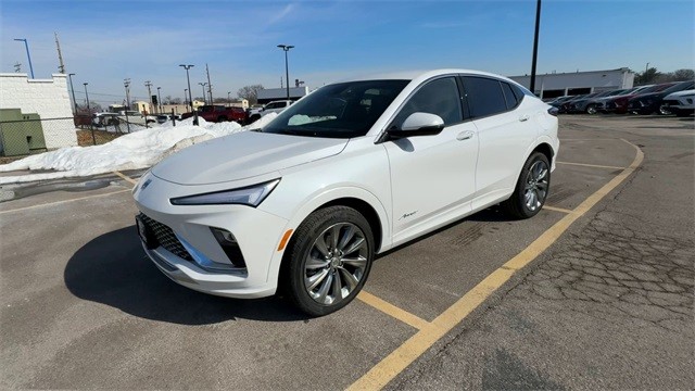 Buick Envista Vehicle Full-screen Gallery Image 04