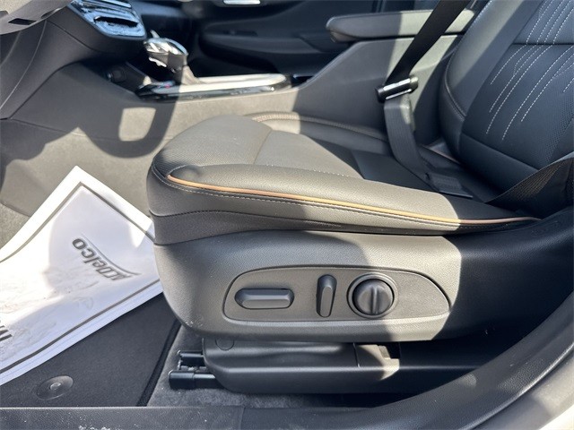 Buick Envista Vehicle Full-screen Gallery Image 12