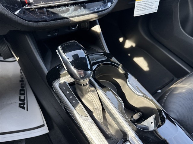 Buick Envista Vehicle Full-screen Gallery Image 19