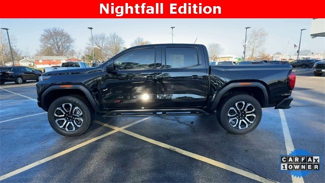 GMC Canyon Vehicle Full-screen Gallery Image 06