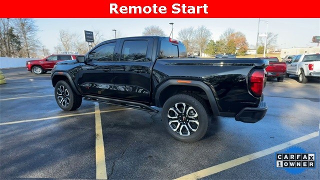 GMC Canyon Vehicle Full-screen Gallery Image 07