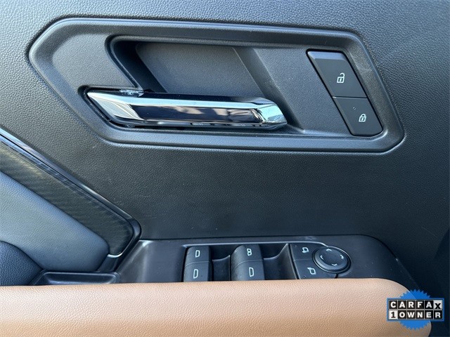 GMC Canyon Vehicle Full-screen Gallery Image 27