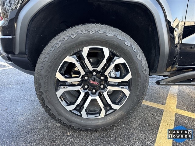 GMC Canyon Vehicle Full-screen Gallery Image 36