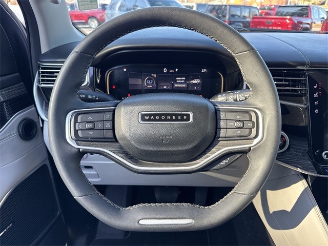 Jeep Wagoneer Vehicle Full-screen Gallery Image 14