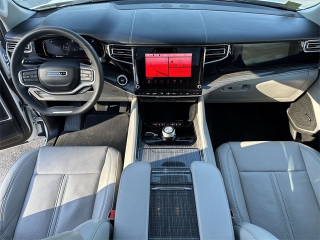 Jeep Wagoneer Vehicle Full-screen Gallery Image 25