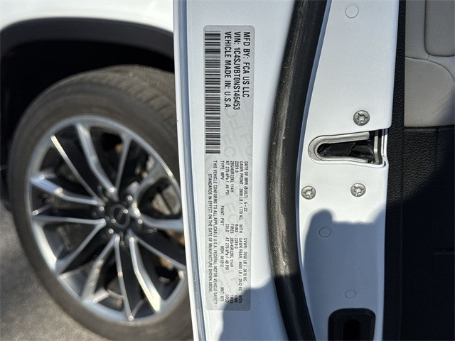 Jeep Wagoneer Vehicle Full-screen Gallery Image 39