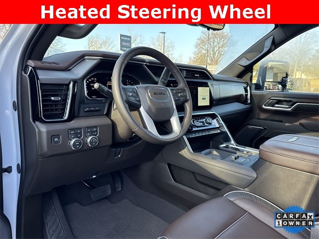 GMC Sierra 2500HD Vehicle Full-screen Gallery Image 13