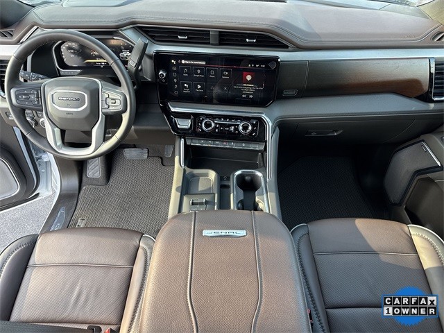 GMC Sierra 2500HD Vehicle Full-screen Gallery Image 25