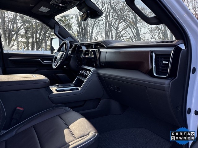 GMC Sierra 2500HD Vehicle Full-screen Gallery Image 34