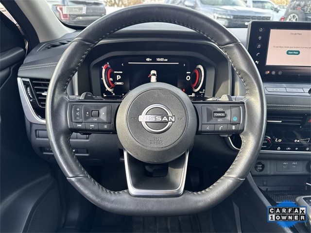 Nissan Rogue Vehicle Full-screen Gallery Image 14