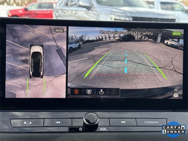 Nissan Rogue Vehicle Full-screen Gallery Image 19