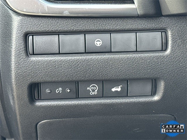 Nissan Rogue Vehicle Full-screen Gallery Image 38