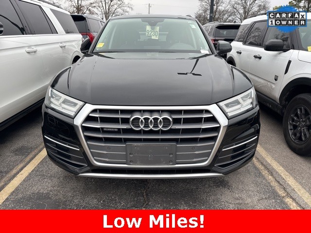 Audi Q5 Vehicle Full-screen Gallery Image 02