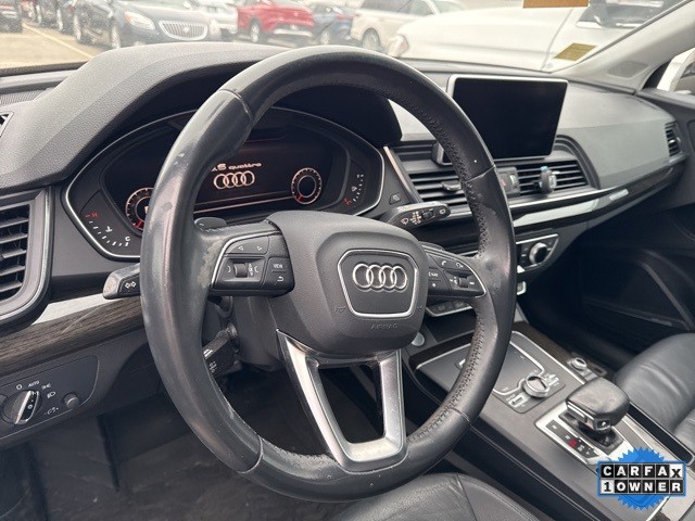 Audi Q5 Vehicle Full-screen Gallery Image 15