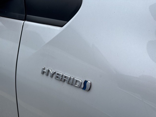 Toyota Prius Vehicle Full-screen Gallery Image 06