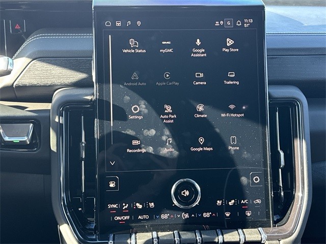 GMC Yukon Vehicle Full-screen Gallery Image 16