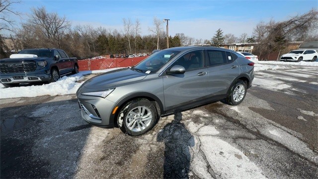 Buick Envista Vehicle Full-screen Gallery Image 04