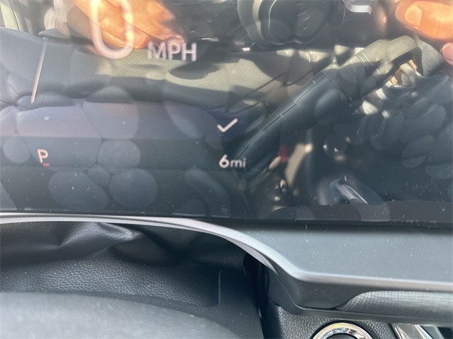 Buick Envista Vehicle Full-screen Gallery Image 15