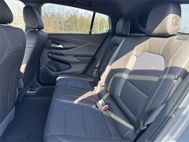 Buick Envista Vehicle Full-screen Gallery Image 21