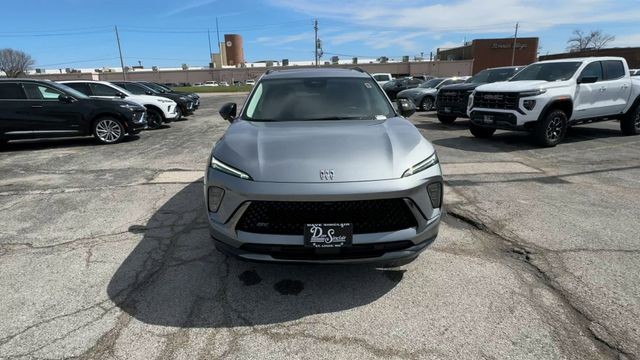 Buick Envision Vehicle Full-screen Gallery Image 03